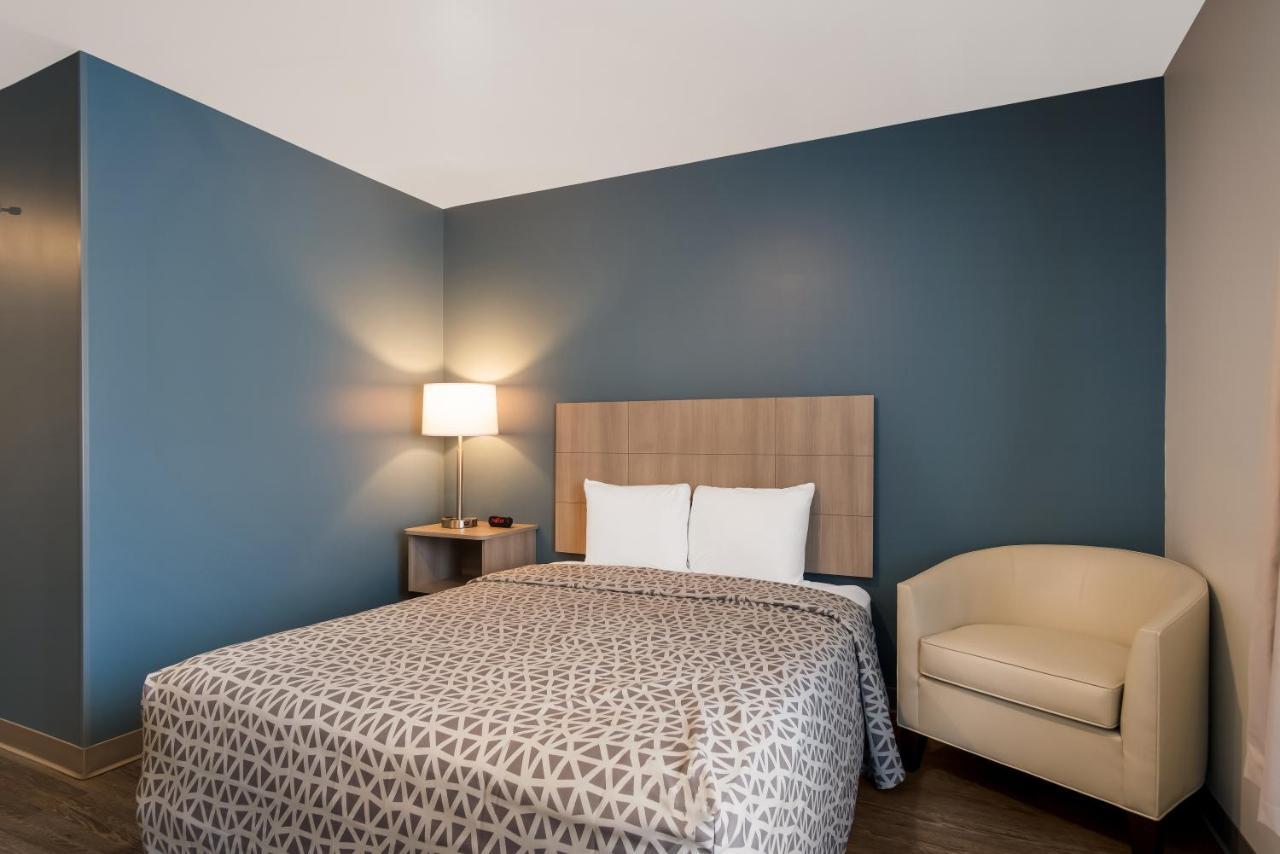Woodspring Suites Grand Rapids Kentwood Cascade エクステリア 写真