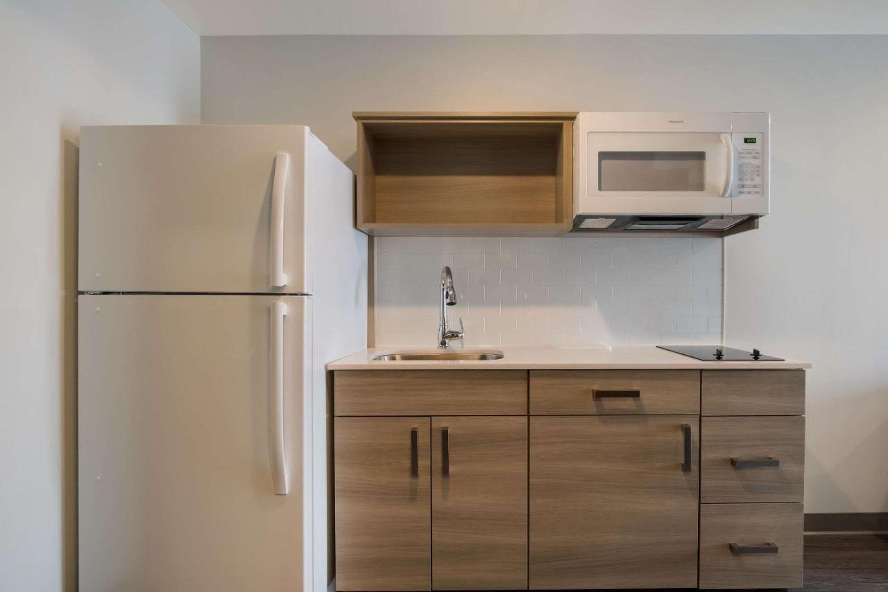 Woodspring Suites Grand Rapids Kentwood Cascade エクステリア 写真