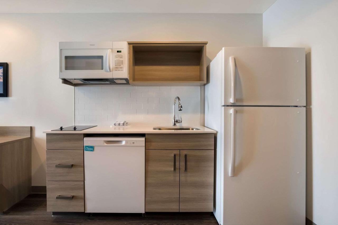 Woodspring Suites Grand Rapids Kentwood Cascade エクステリア 写真
